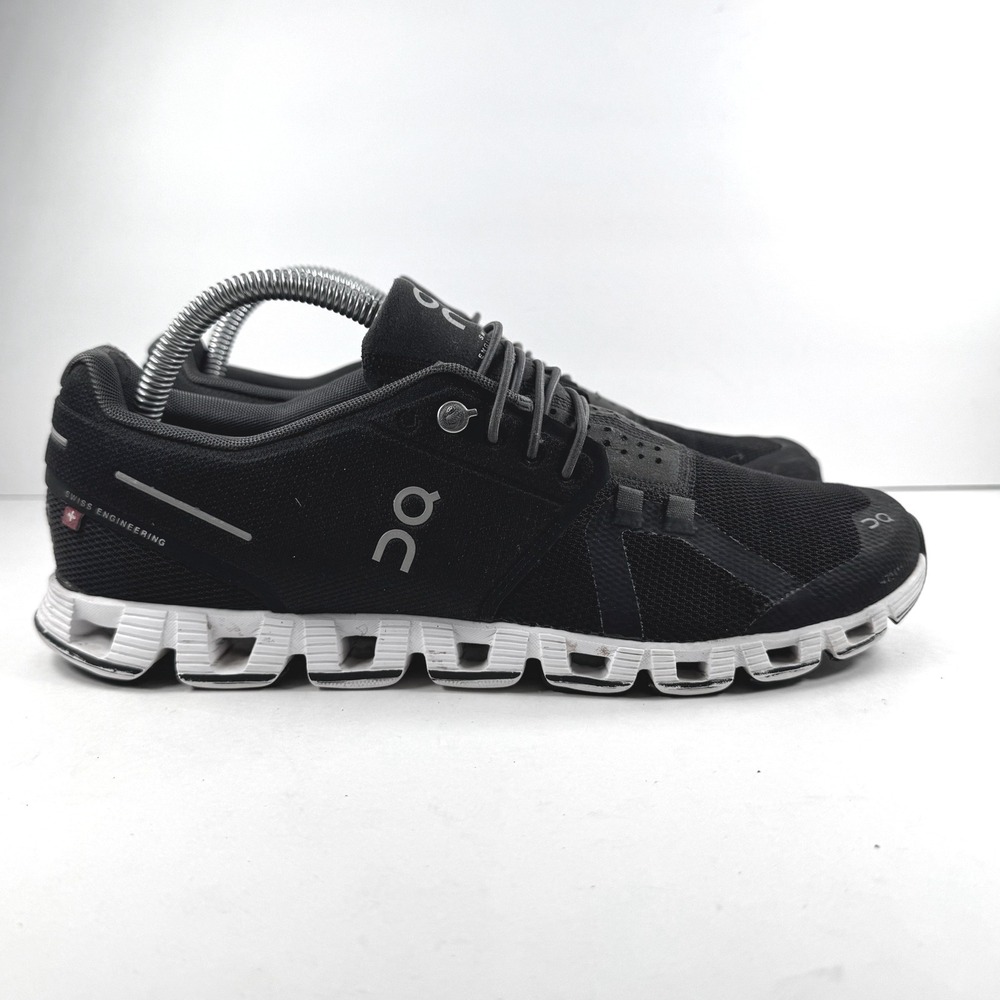 On Running Cloud Women 10 Black White Sneakers Swiss Engineering 19.0001